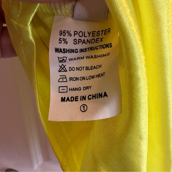 Neon yellow bodysuit - Picture 3 of 3